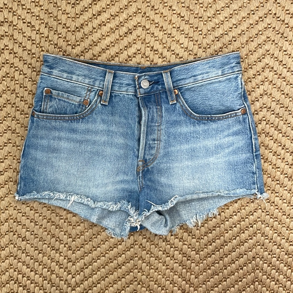 Levi's Classic Cut Off Denim Distressed Hems Shorts - Blue  26